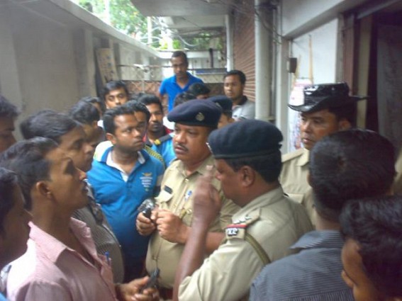 Deprived rose valley agents lock office seeking maturity amount, security tighten Deprived rose valley agents lock office seeking maturity amount, security tighten